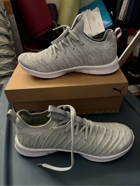 Puma women’s fusion foam golf casual sneakers  Light gray grey